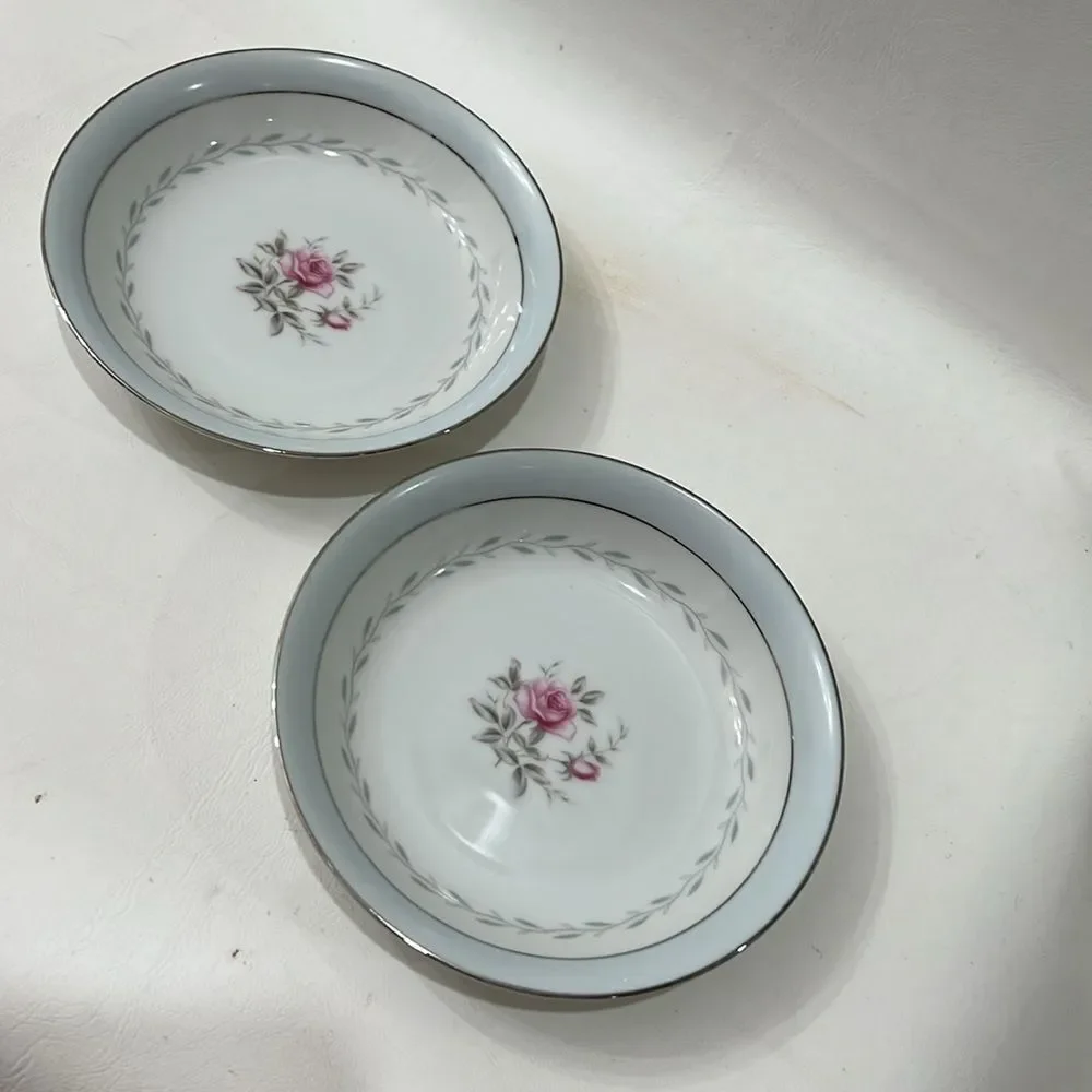 Regency White Blue Silver Pink Floral Rose Set 2 Bowls Elegant 5 1/2 X 1 Inch